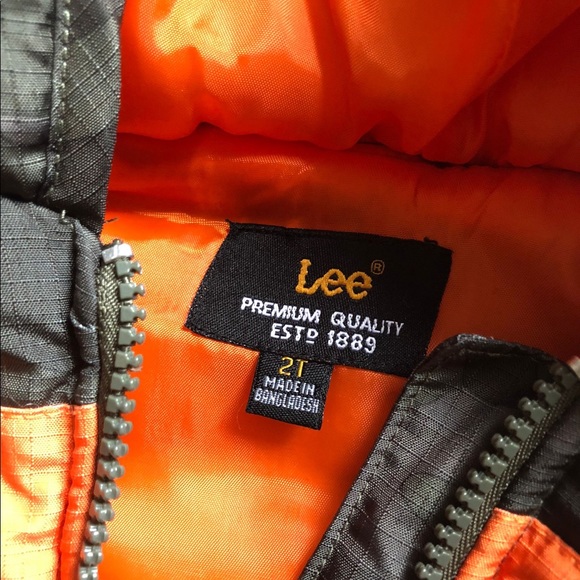 Toddler sleeveless puffer jacket - Picture 3 of 3